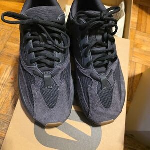 Yezzy Boost Men's Black Sneakers